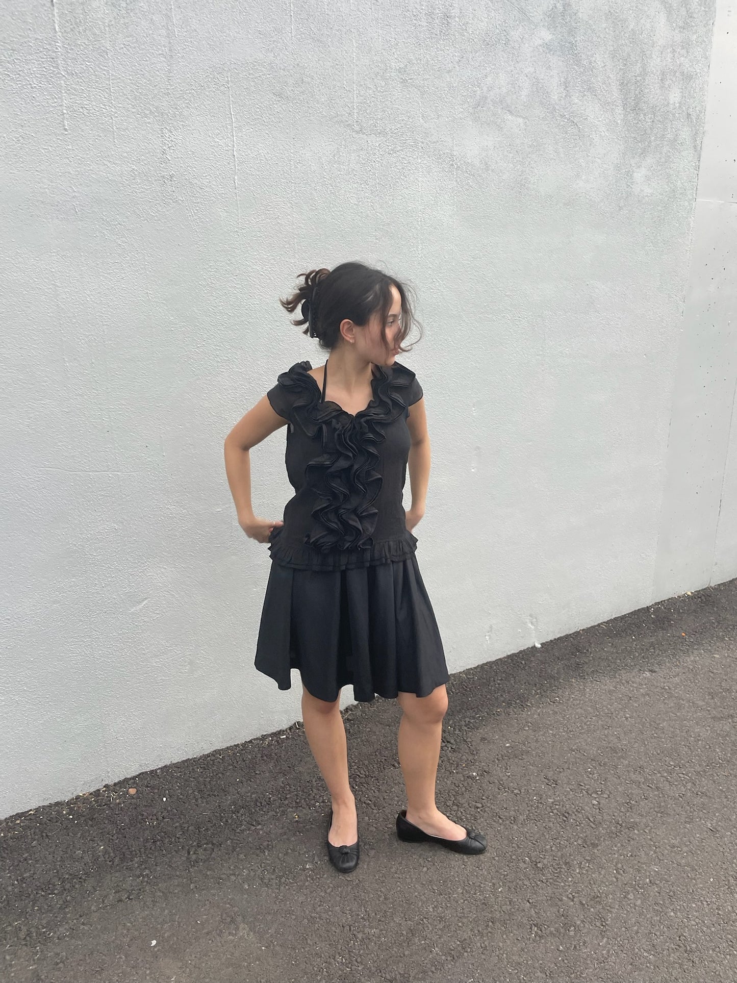 Sleveless ruffled blouse